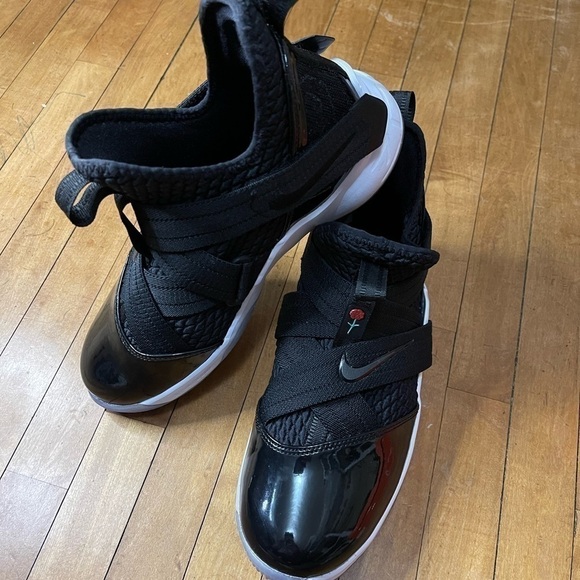 NIKE LEBRON soldier XII sfg - Picture 3 of 12